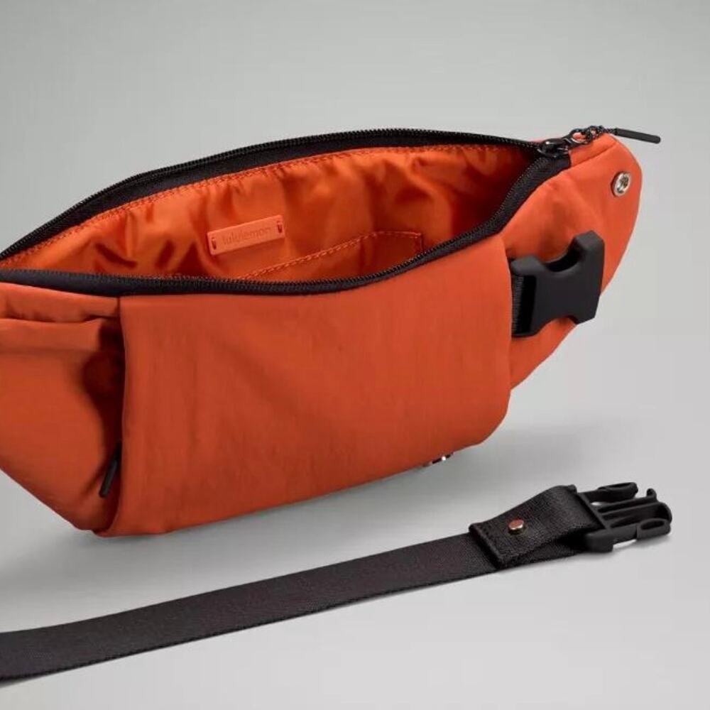 Lululemon Multi-pocket Belt Bag, Rare Color
